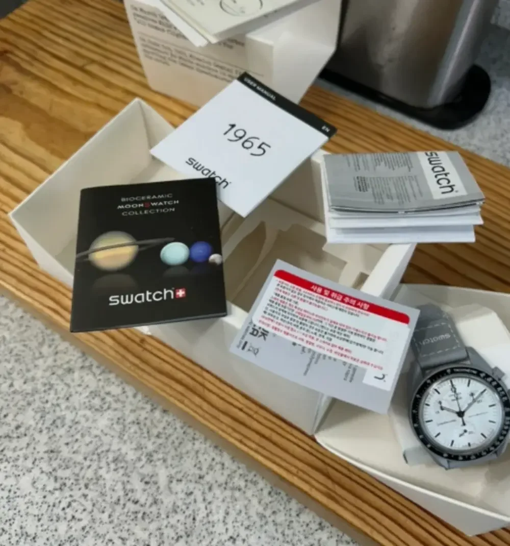 Swatch x Omega Bioceramic MoonSwatch 1965 Grey White SO33M106